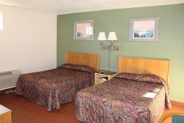 American Motor Inn - Rock Island image 1