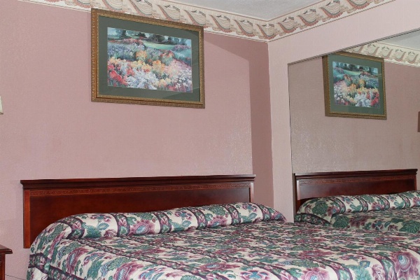 American Motor Inn - Rock Island image 10