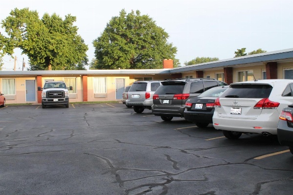 American Motor Inn - Rock Island image 12