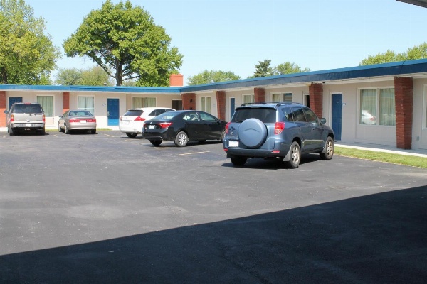 American Motor Inn - Rock Island image 17