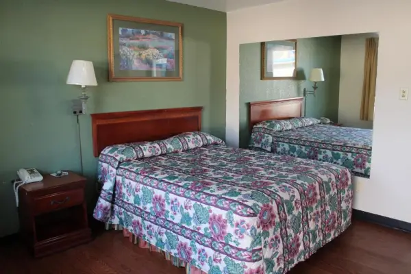 American Motor Inn - Rock Island 8